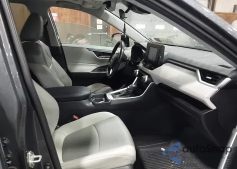 2019 Toyota Rav4 Xle Premium из США, поврежденный, VIN 2T3A1RFV8KW049034